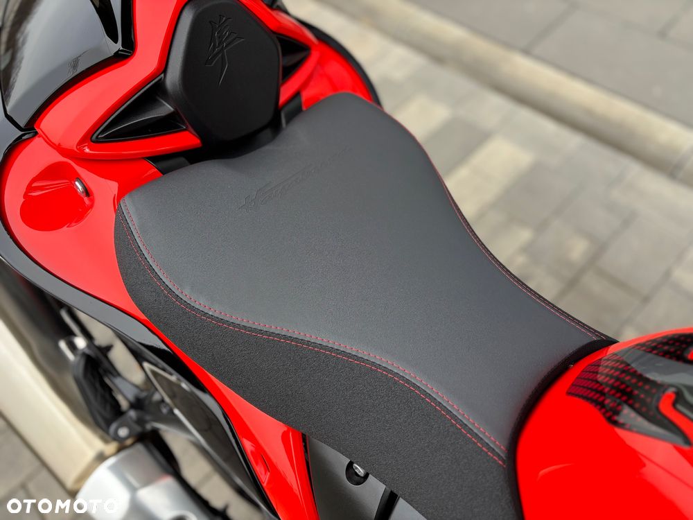 Suzuki Hayabusa - 12