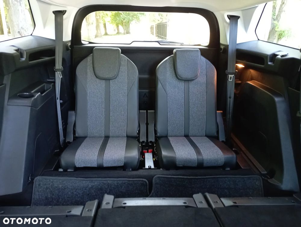 Peugeot 5008 1.6 PureTech Allure S&S EAT8 - 12