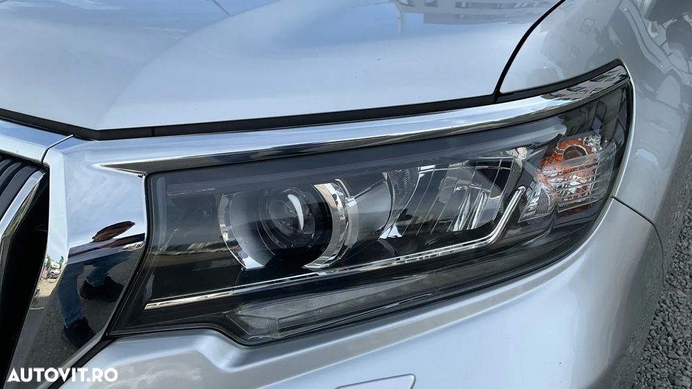 Toyota Land Cruiser 2.8l Turbo D-4D A/T AVS 5 locuri Luxury - 11