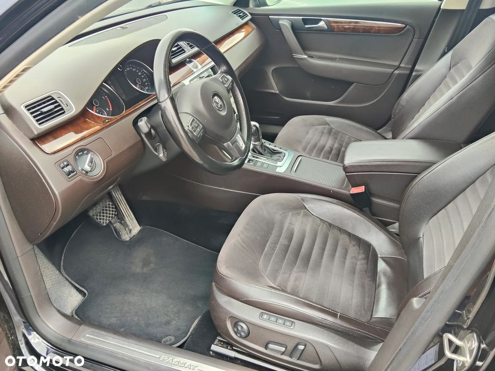 Volkswagen Passat 2.0 TDI DSG BlueMotion Technology Highline - 9