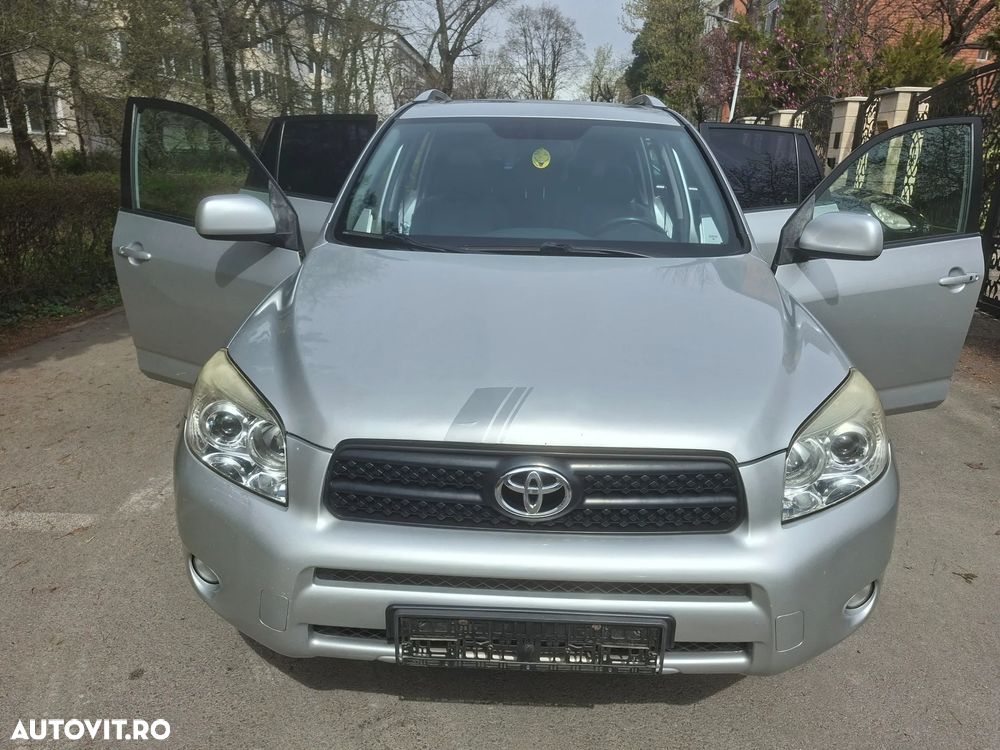 Toyota RAV4 2.2 D-4D Luxury City - 10