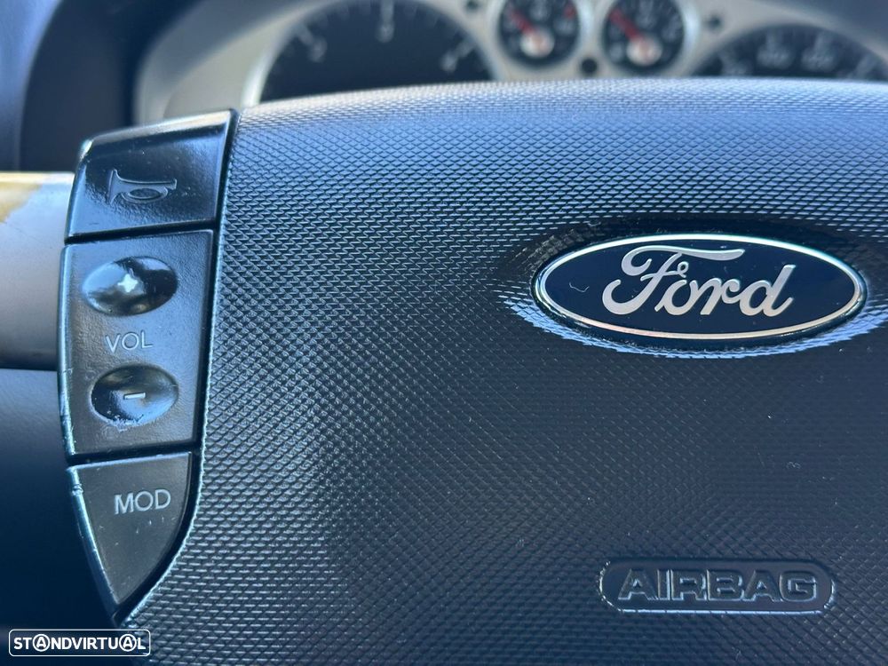 Ford Galaxy 1.9 TDi Ghia - 28