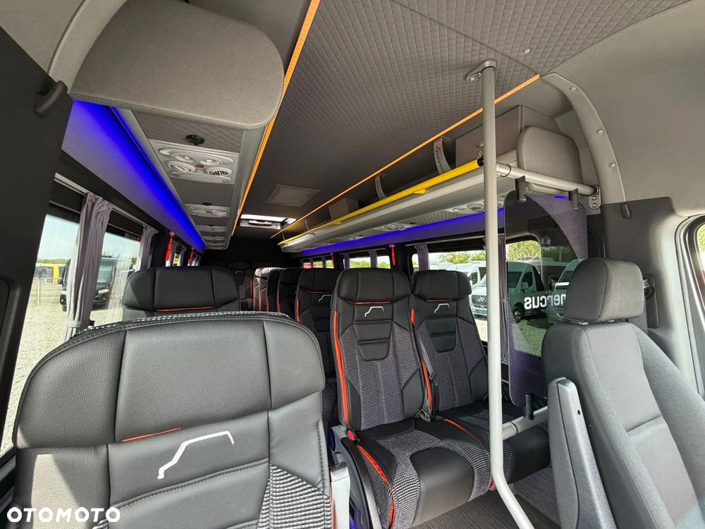 Mercedes-Benz Sprinter 519 - 20