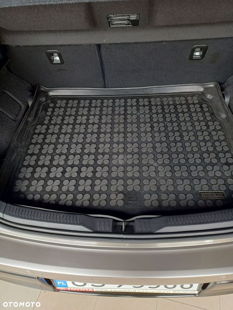 Toyota Auris 1.33 Dual-VVT-i START Edition - 33