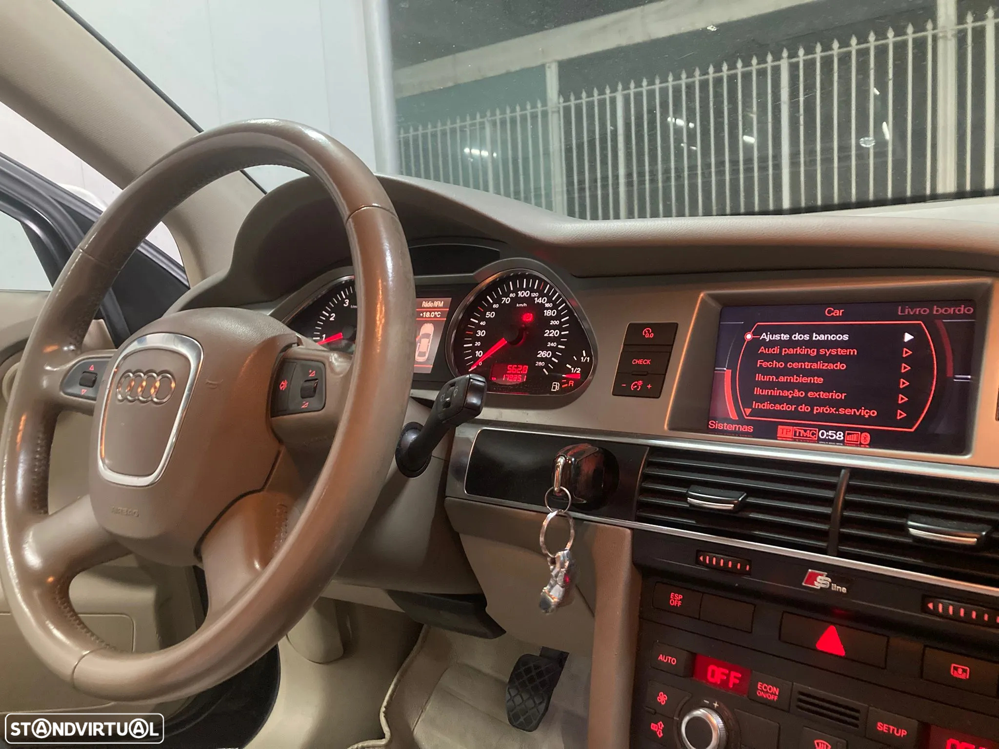 Audi A6 2.4 quattro S-line - 8