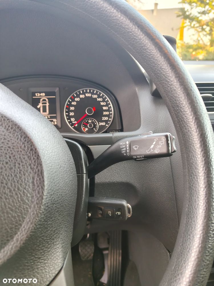 Volkswagen Touran 2.0 TDI DPF STYLE - 15