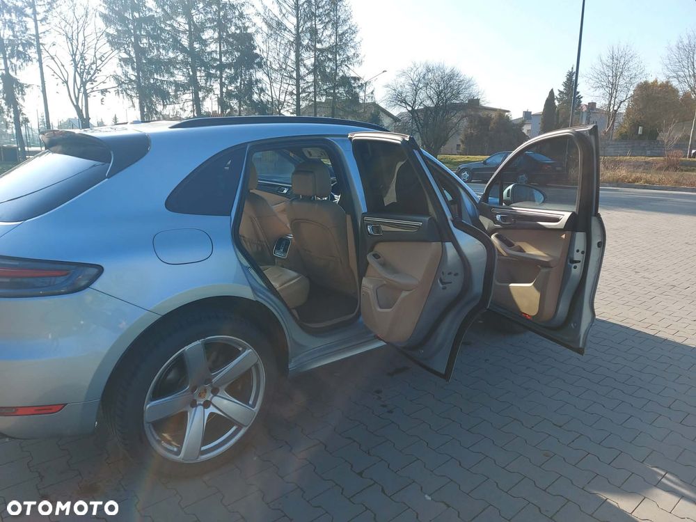 Porsche Macan S - 22