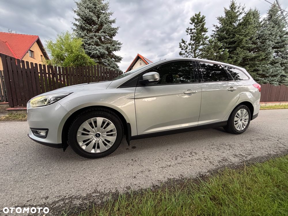 Ford Focus 1.5 TDCi SYNC Edition - 5