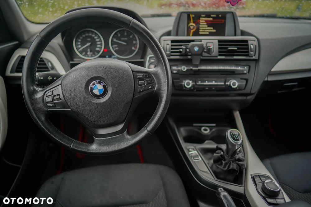 BMW Seria 1 114d - 22