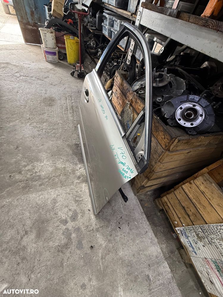 Usa dreapta fata VOLVO V70 an 2008-2016 cu mici defecte - 4