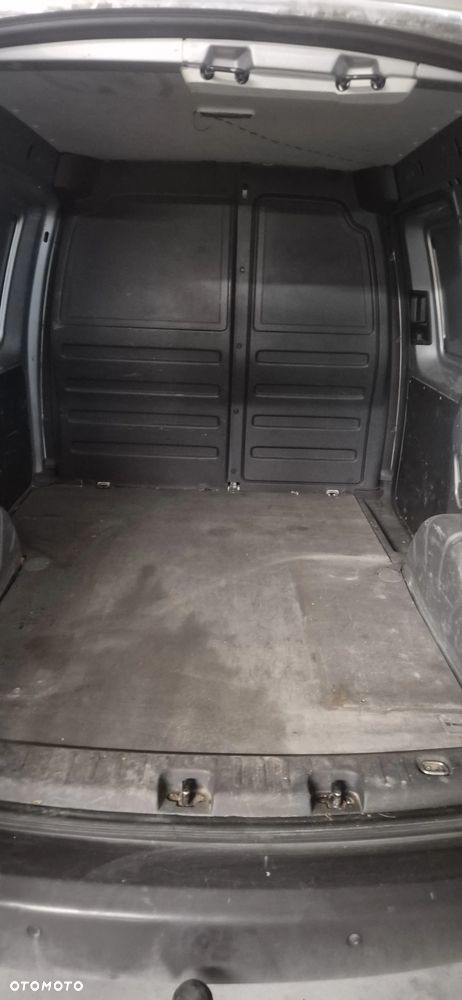 Volkswagen Caddy - 11