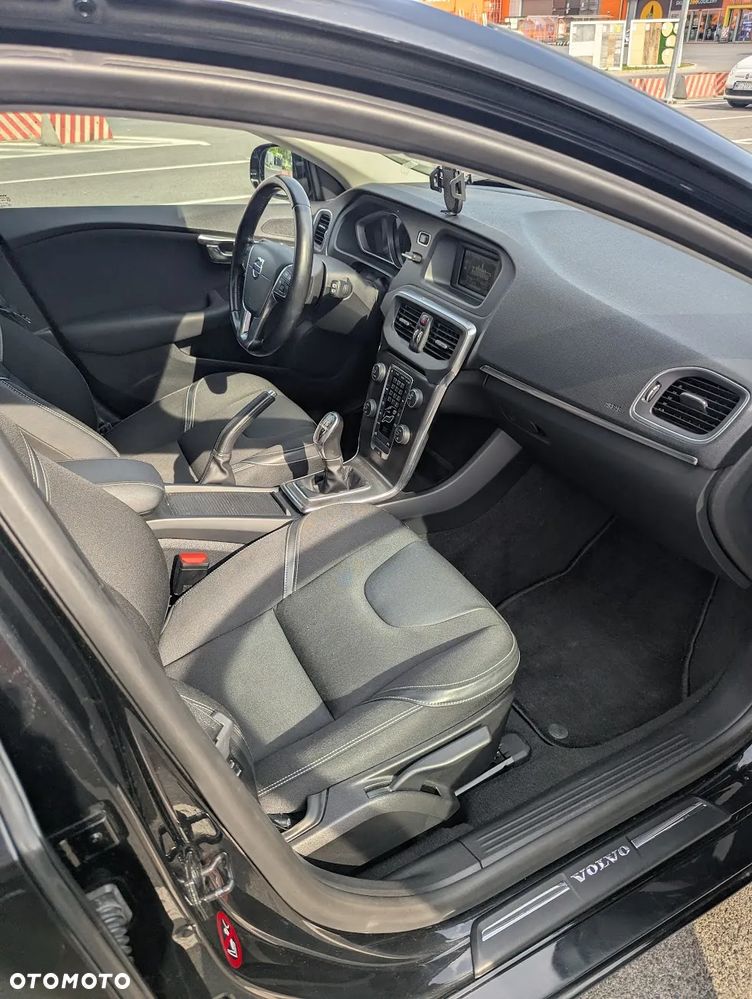 Volvo V40 - 16