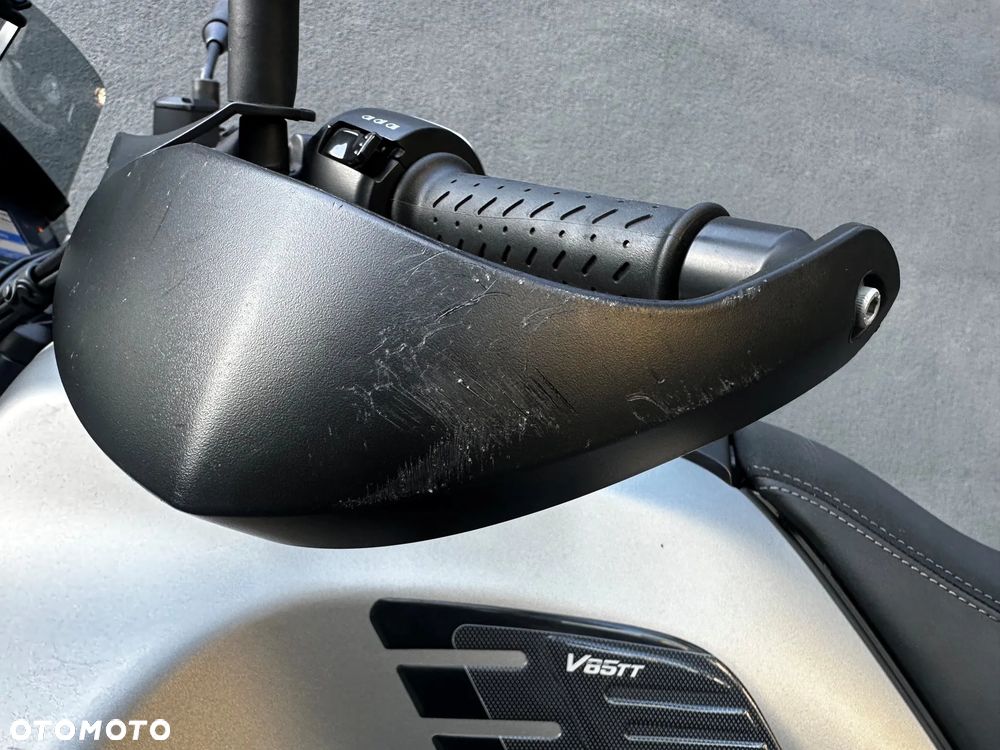 Moto Guzzi V85 - 7