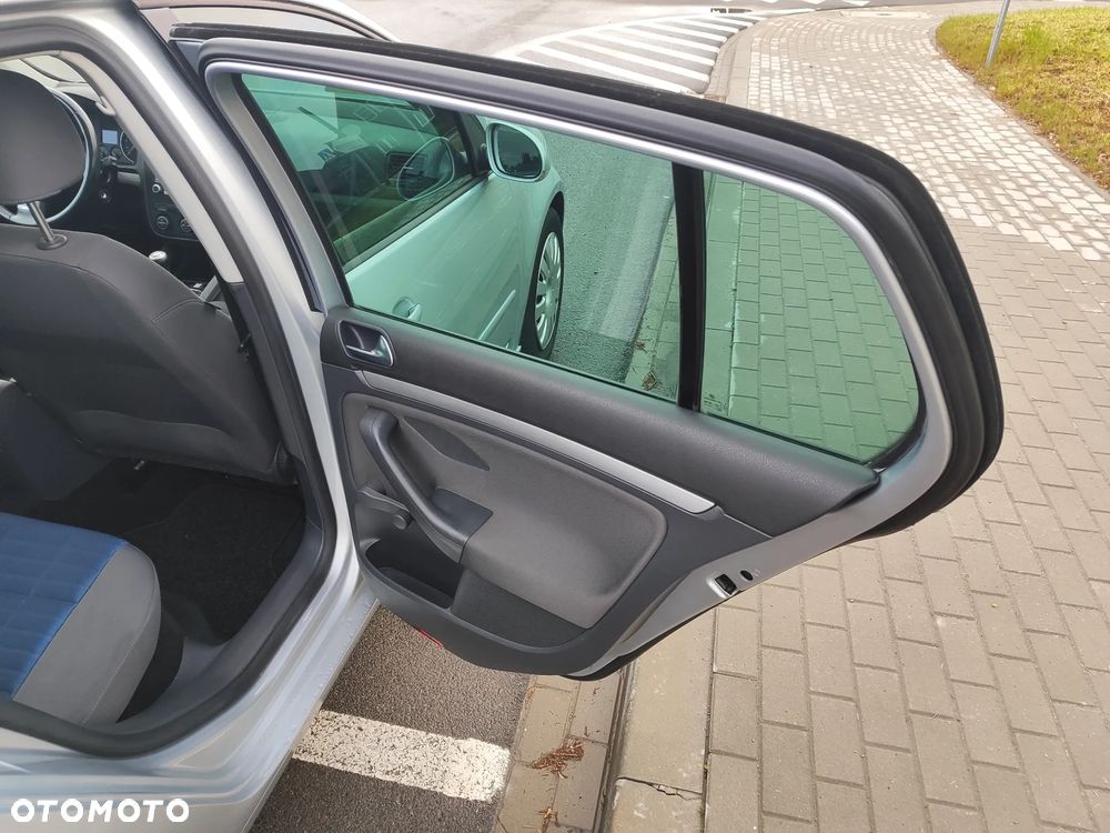 Volkswagen Golf 1.6 Tour Edition - 35