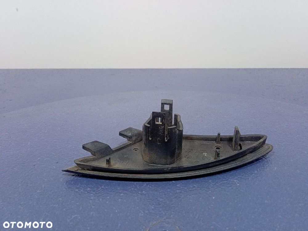 MERCEDES R W251 ZAŚLEPKA OSŁONA ZDERZAK PRZÓD PRAWA A2518851023 197 - 3