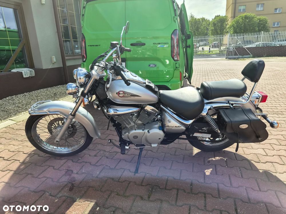 Suzuki Intruder - 23