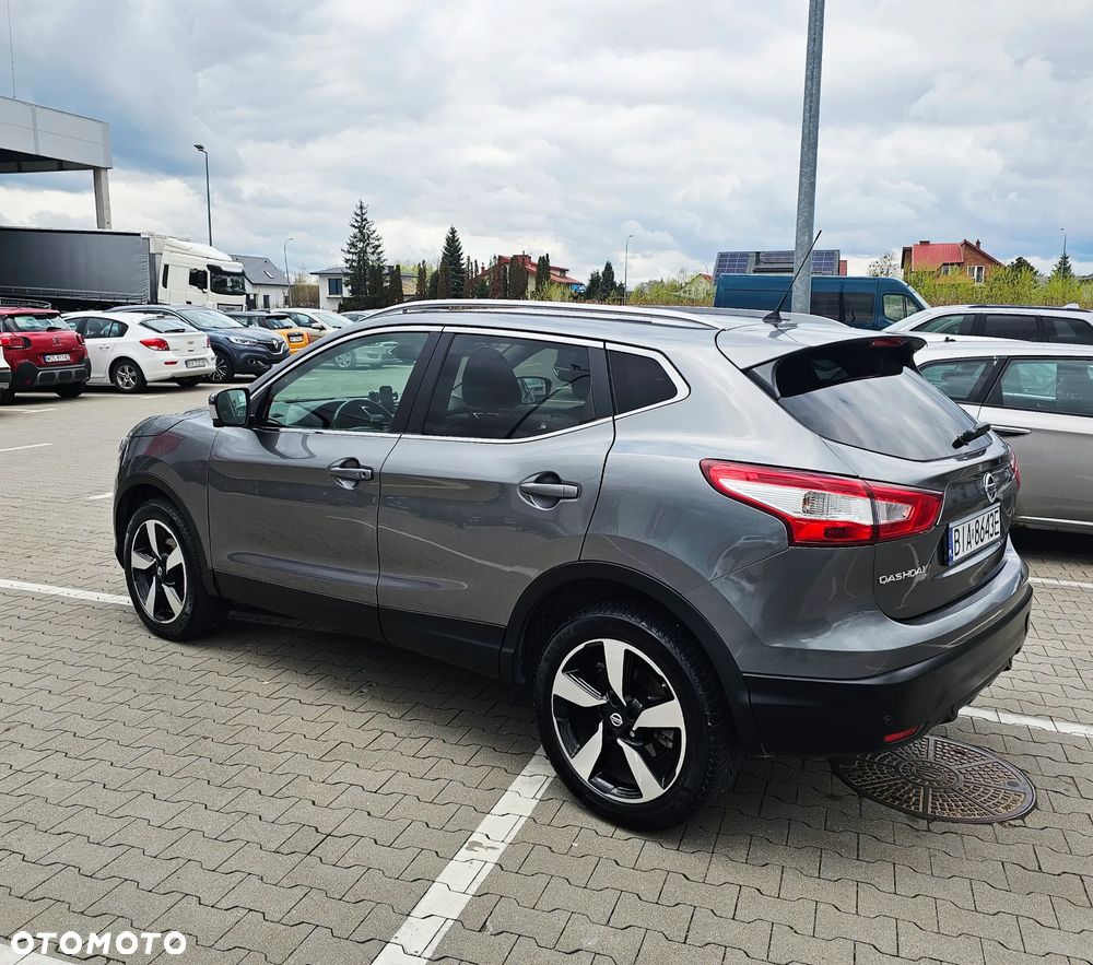 Nissan Qashqai 1.6 DCi Xtronic N-Connecta - 16
