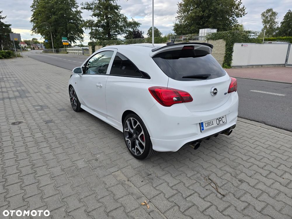 Opel Corsa 1.6 Turbo OPC Nürburgring Edition - 3