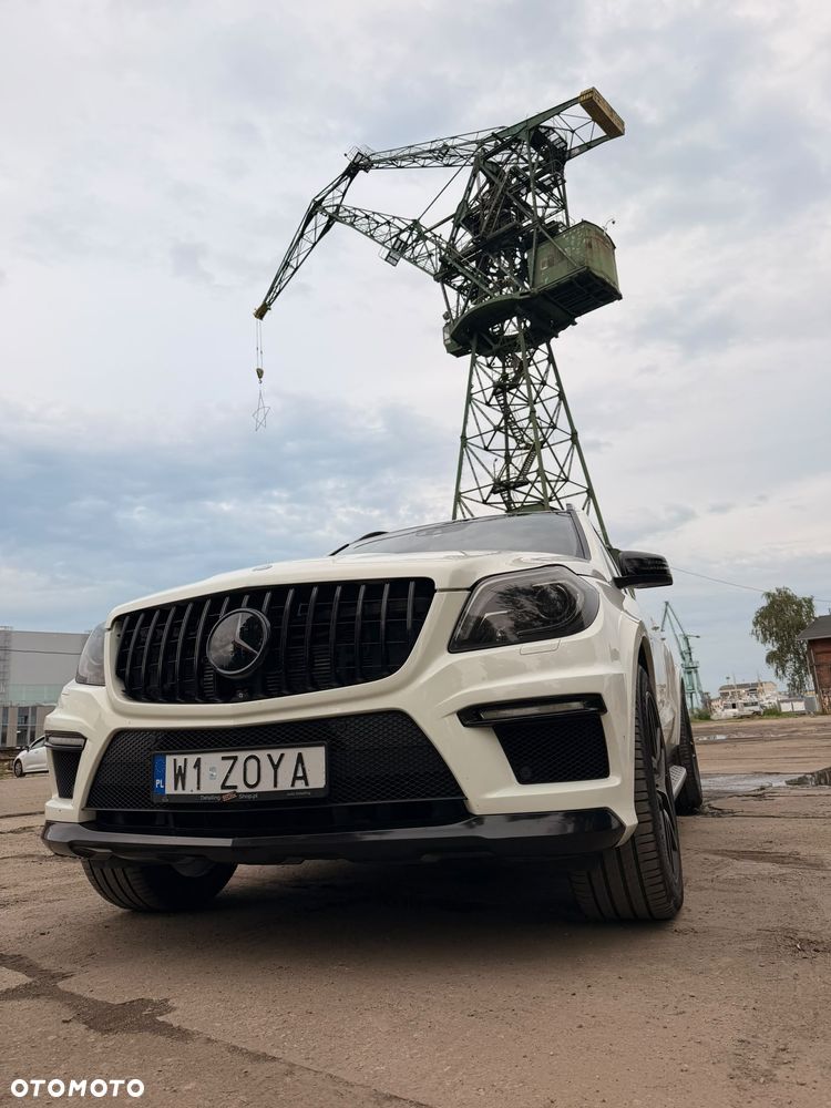 Mercedes-Benz GL 63 AMG - 16