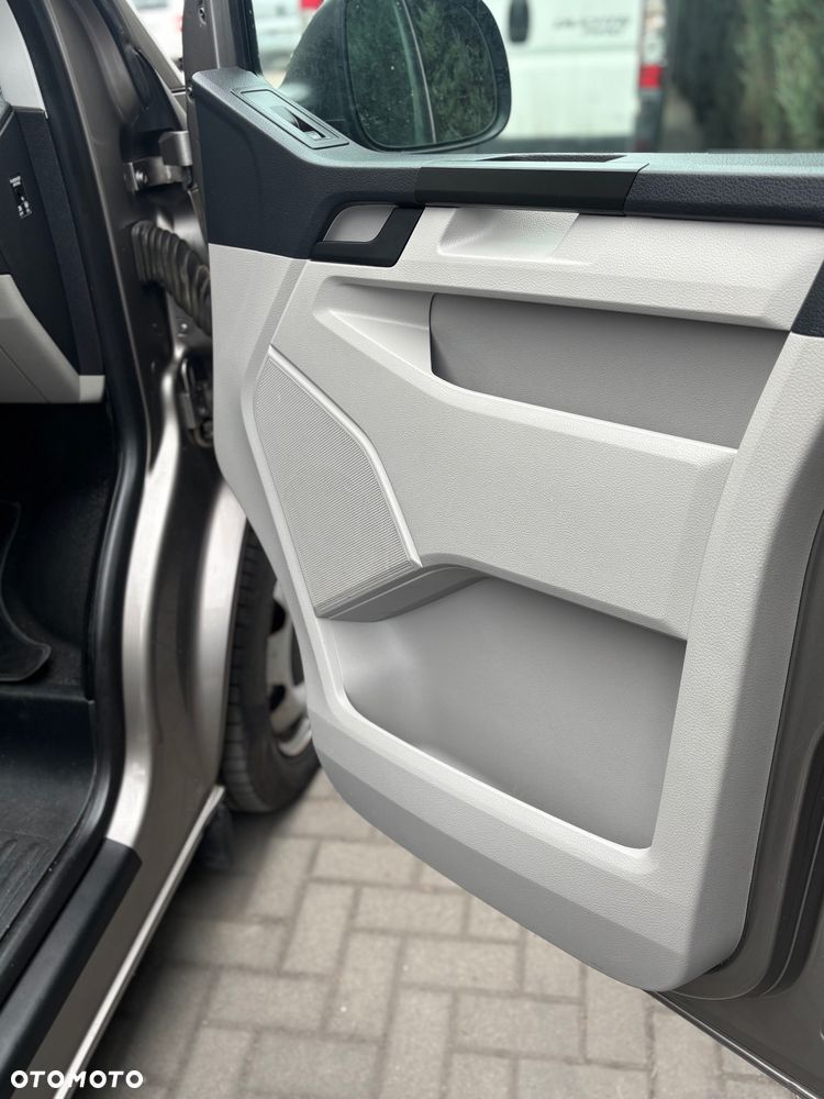 Volkswagen Transporter T6 - 18