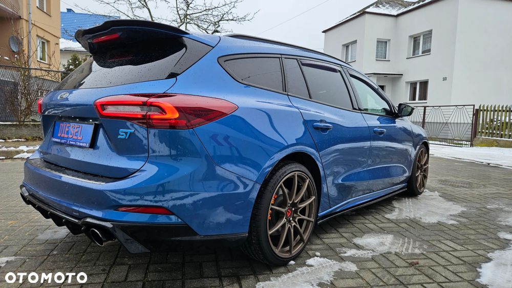 Ford Focus 2.0 EcoBlue S&S ST mit Styling-Paket - 3
