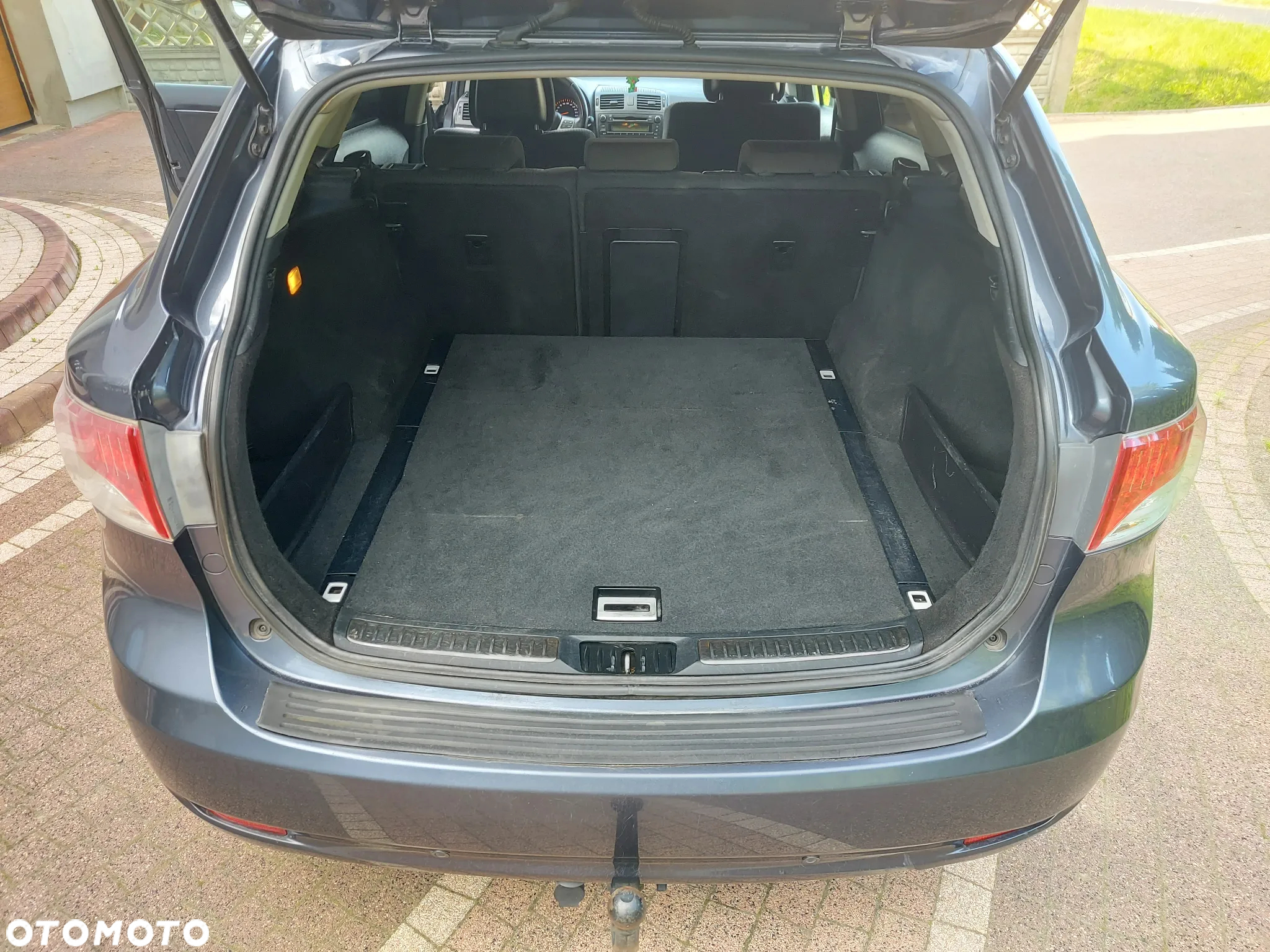 Toyota Avensis 2.0 D-4D Combi - 13