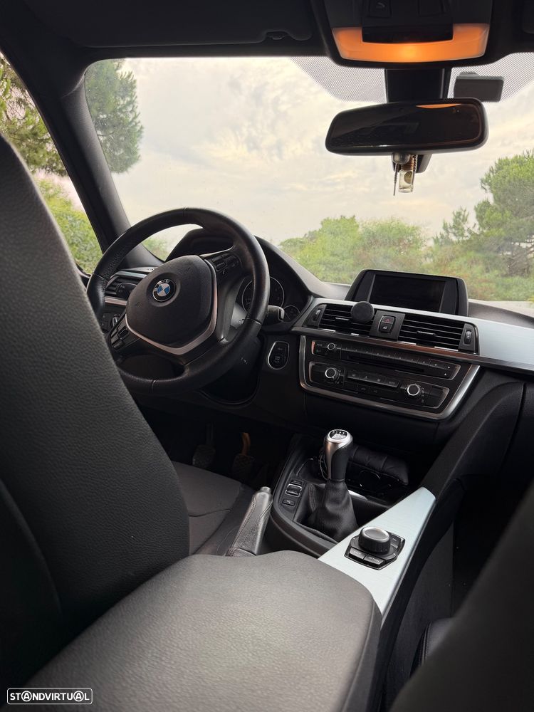 BMW 318 d Line Luxury - 6