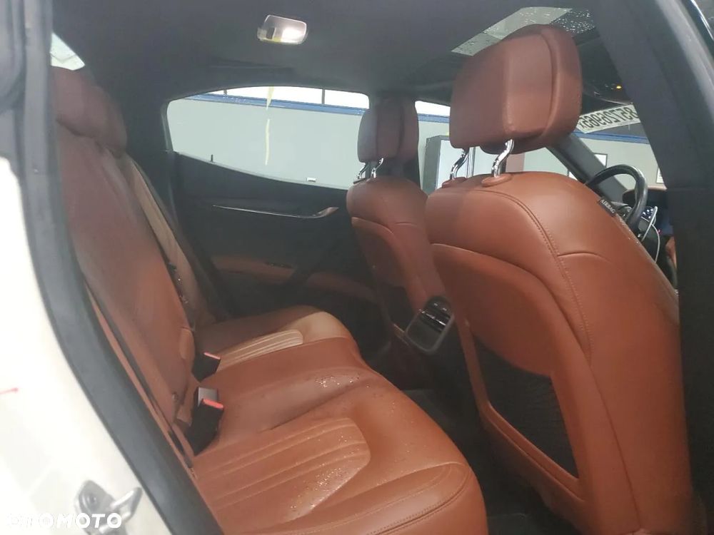 Maserati Ghibli Modena - 10