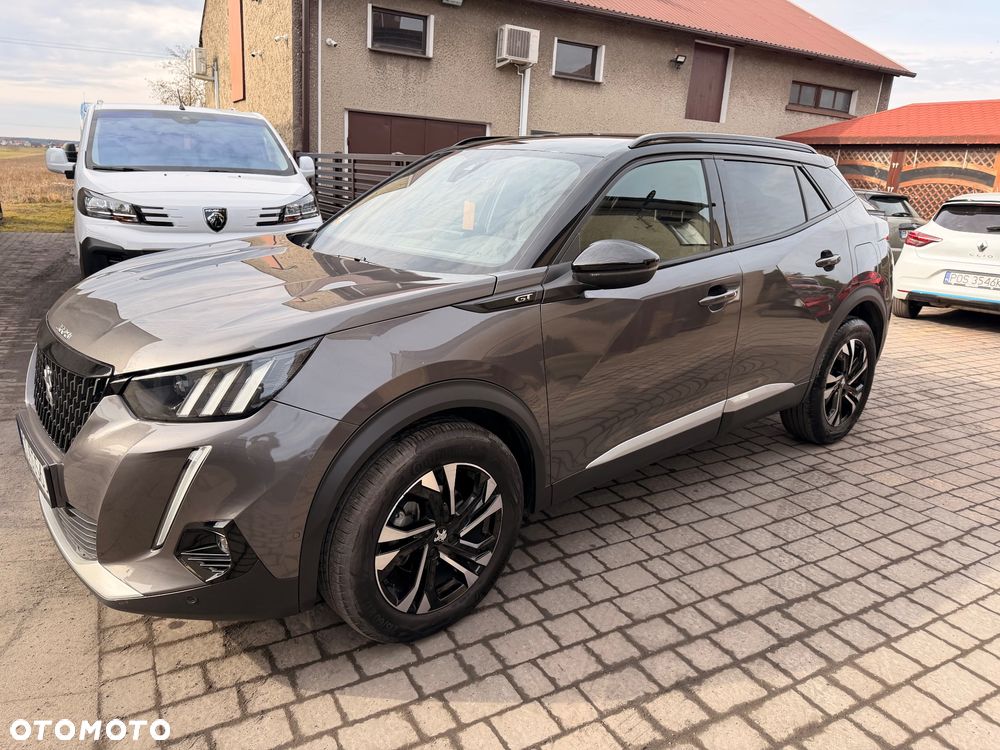 Peugeot 2008 PureTech 130 EAT8 GT - 17