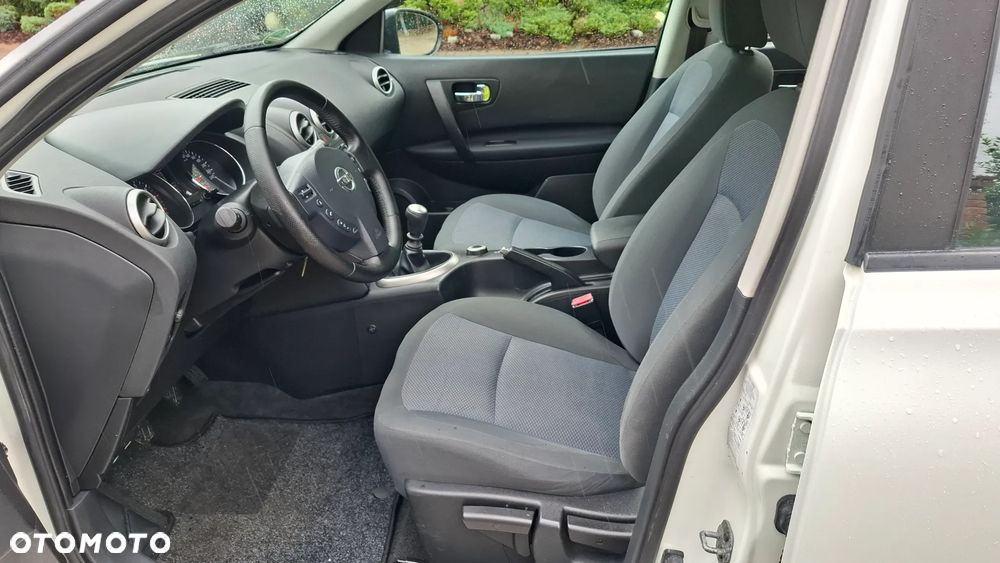 Nissan Qashqai 2.0 4x4 Visia - 12