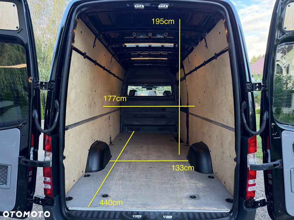 Mercedes-Benz Sprinter - 9