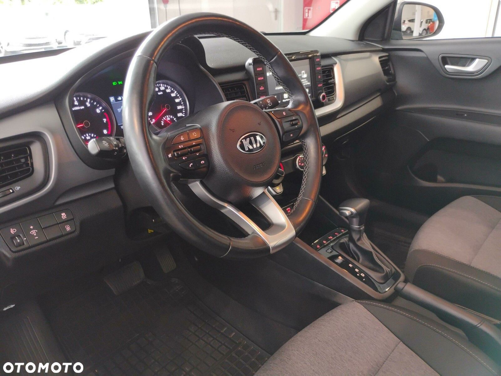Kia Stonic 1.0 T-GDI L - 11