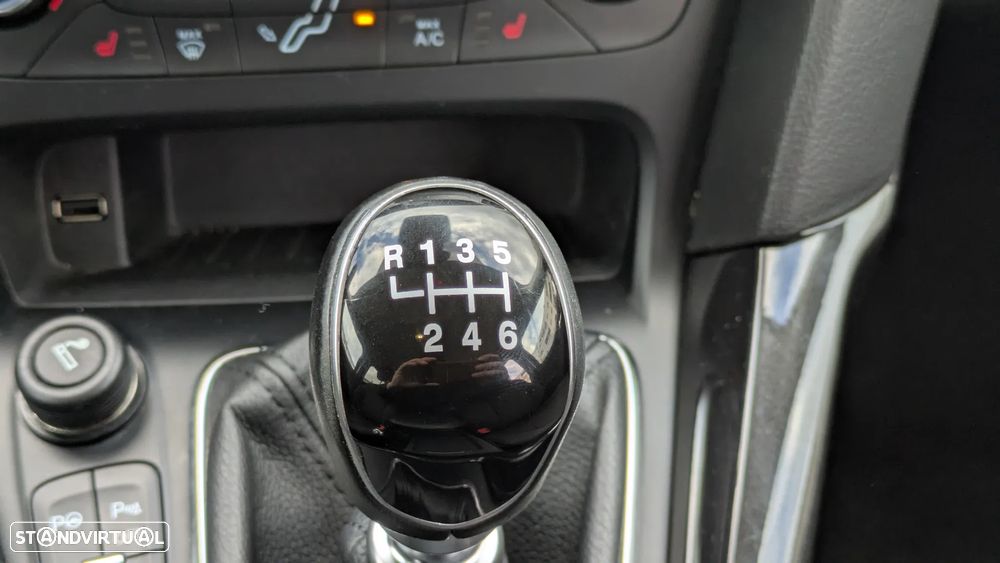 Ford Focus 1.0 EcoBoost S&S Titanium - 12