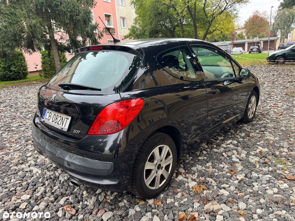 Peugeot 207 2007 photo 5