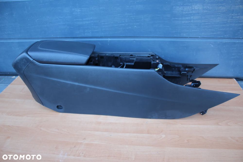 PODŁOKIETNIK SKÓRZANY TUNEL ŚRODKOWY SCHOWEK OPEL INSIGNIA B EUROPA ŁADOWARKA INDUKCYJNA - 1