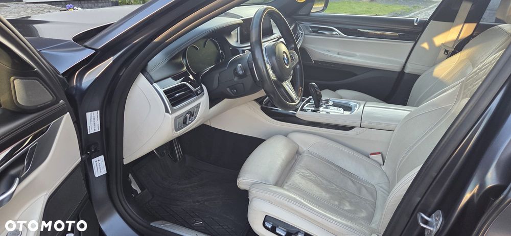 BMW Seria 7 750d xDrive - 13