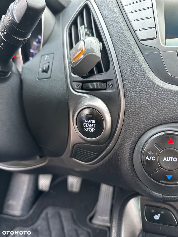 Hyundai ix35 1.6 2WD Fifa World Cup Edition - 32