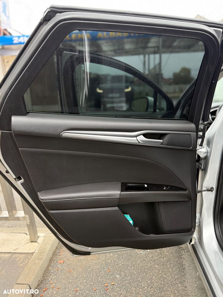 Ford Mondeo 2.0 TDCi Powershift Titanium - 19