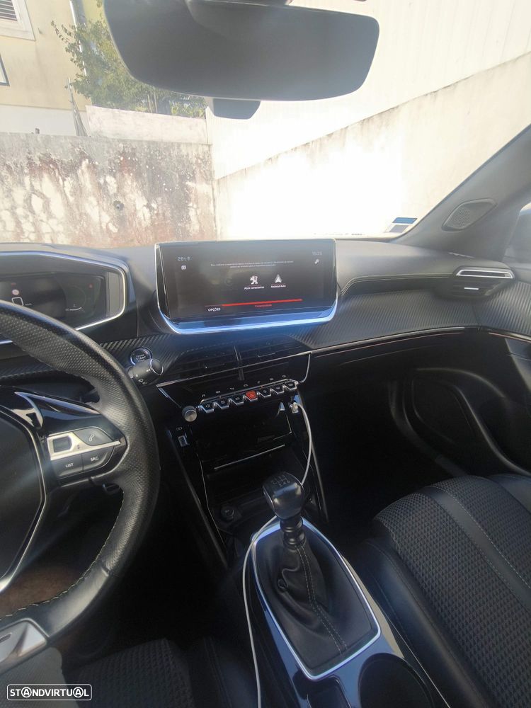 Peugeot 2008 - 12