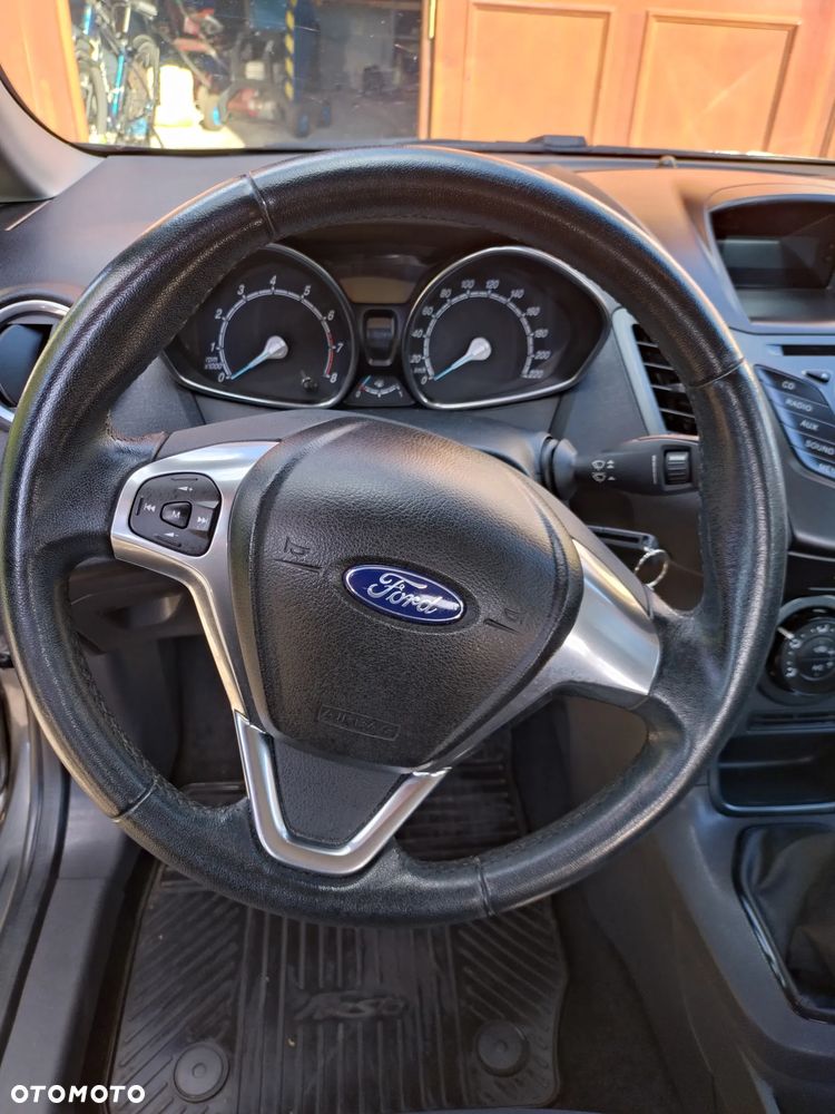 Ford Fiesta - 29