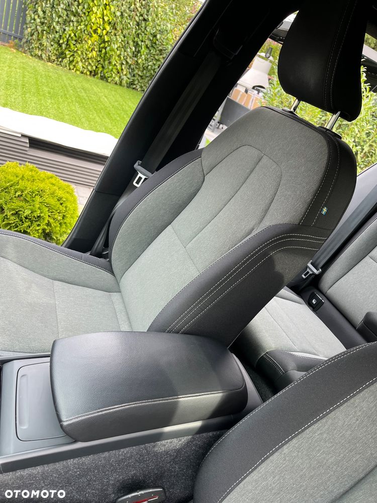 Volvo XC 40 B3 Core - 25