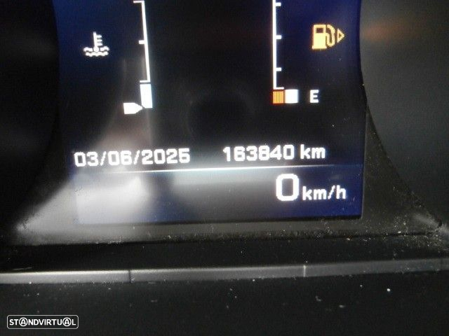Land Rover Discovery Sport TD4 SE - 23
