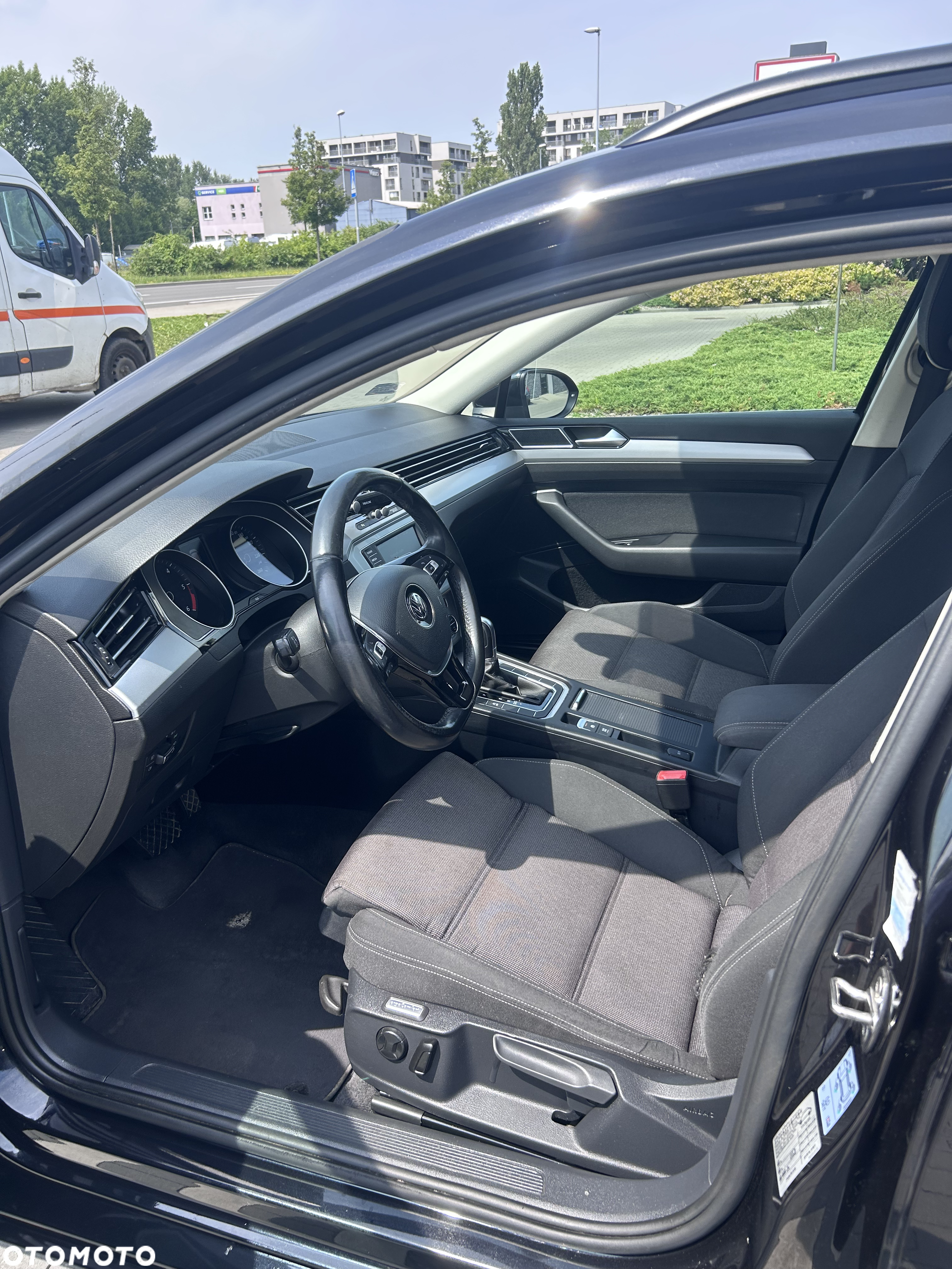Volkswagen Passat 2.0 TDI BMT Comfortline DSG - 11