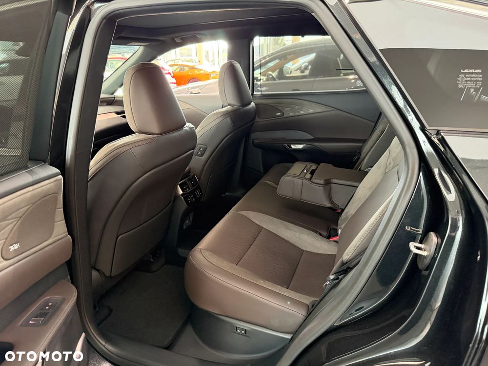 Lexus RX - 6
