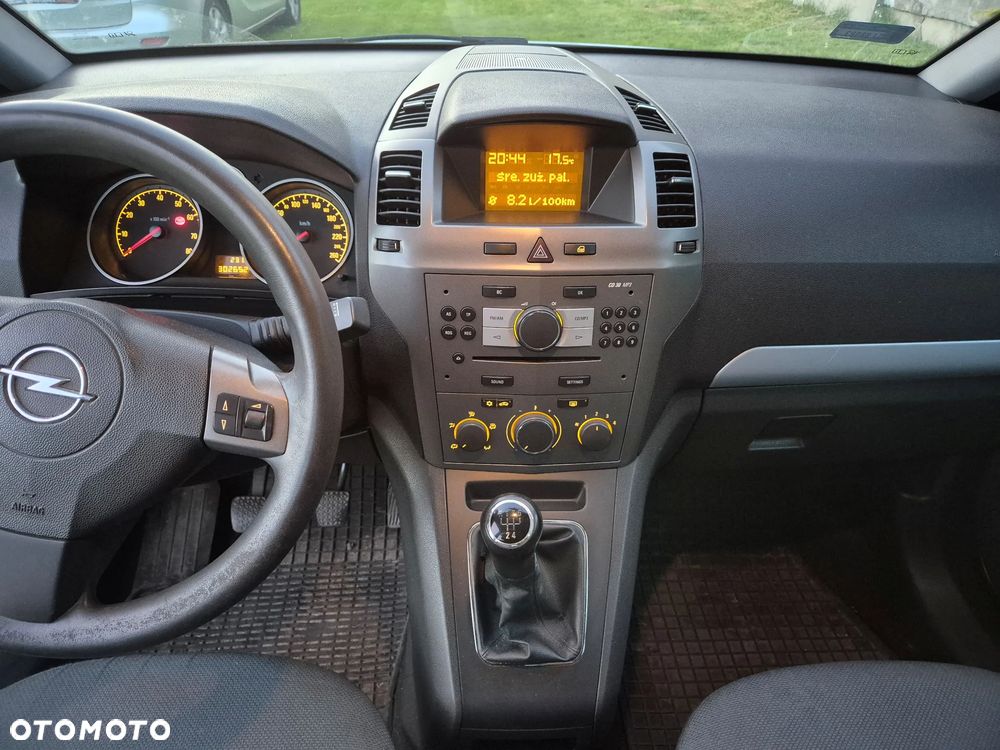 Opel Zafira 1.8 - 15