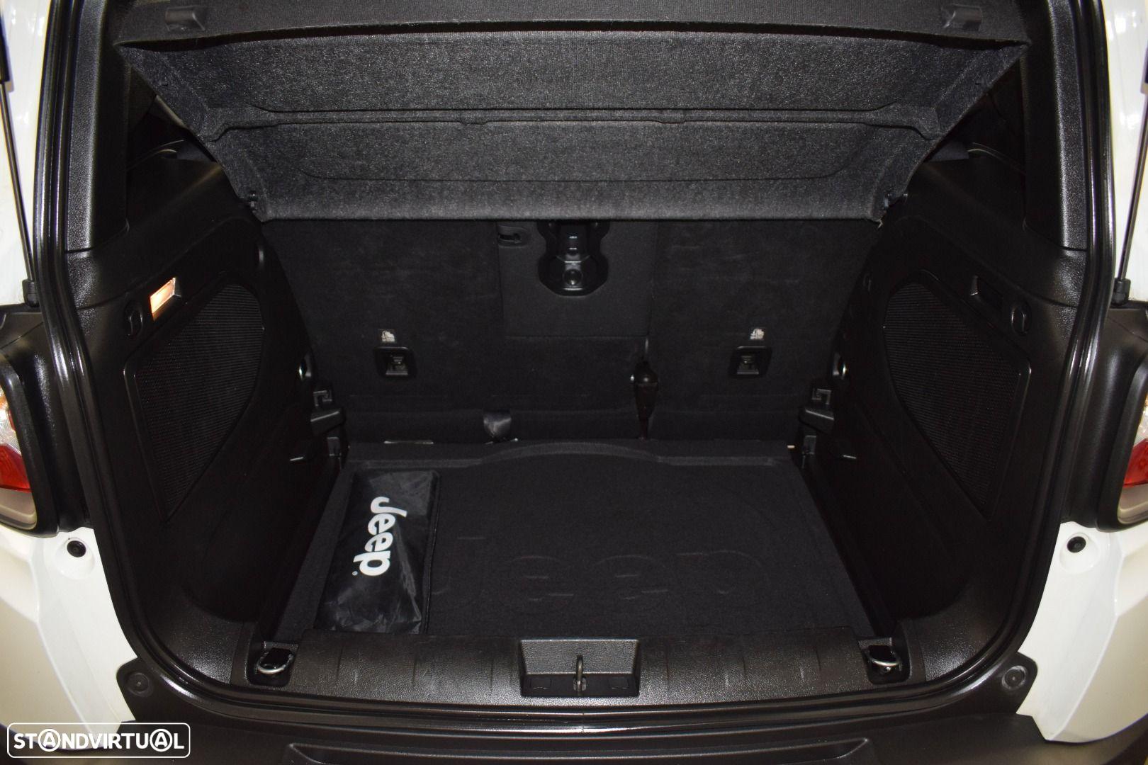 Jeep Renegade 1.6 MJD Limited - 25