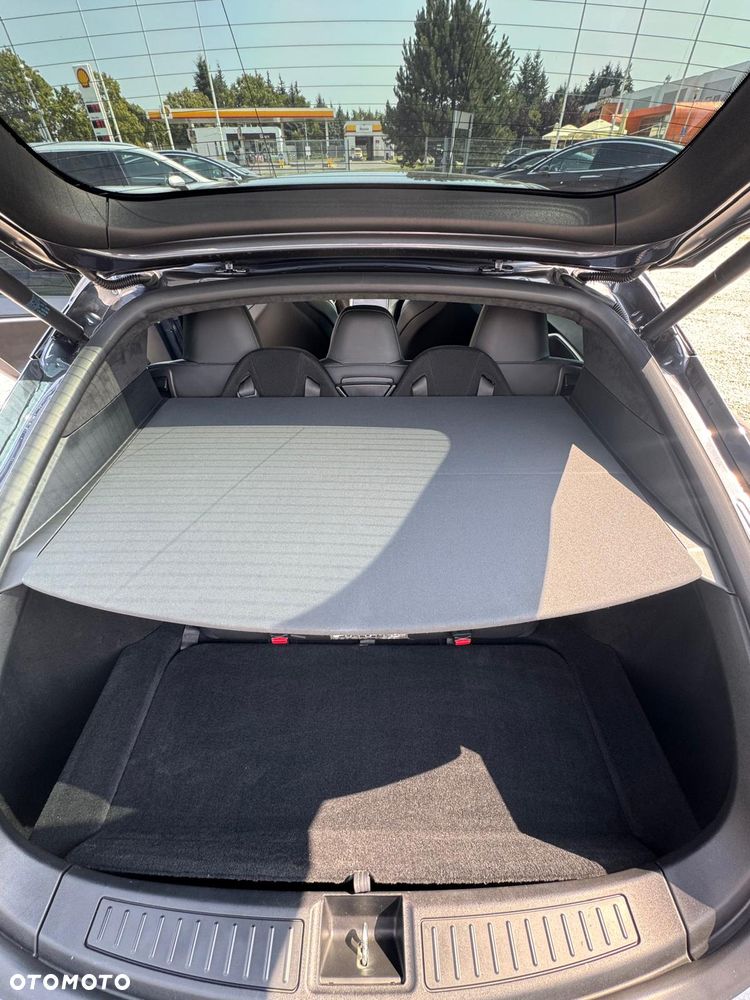 Tesla Model S 90 D - 13