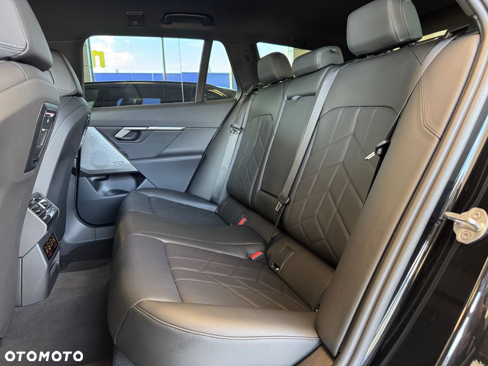 BMW Seria 5 520d xDrive - 23