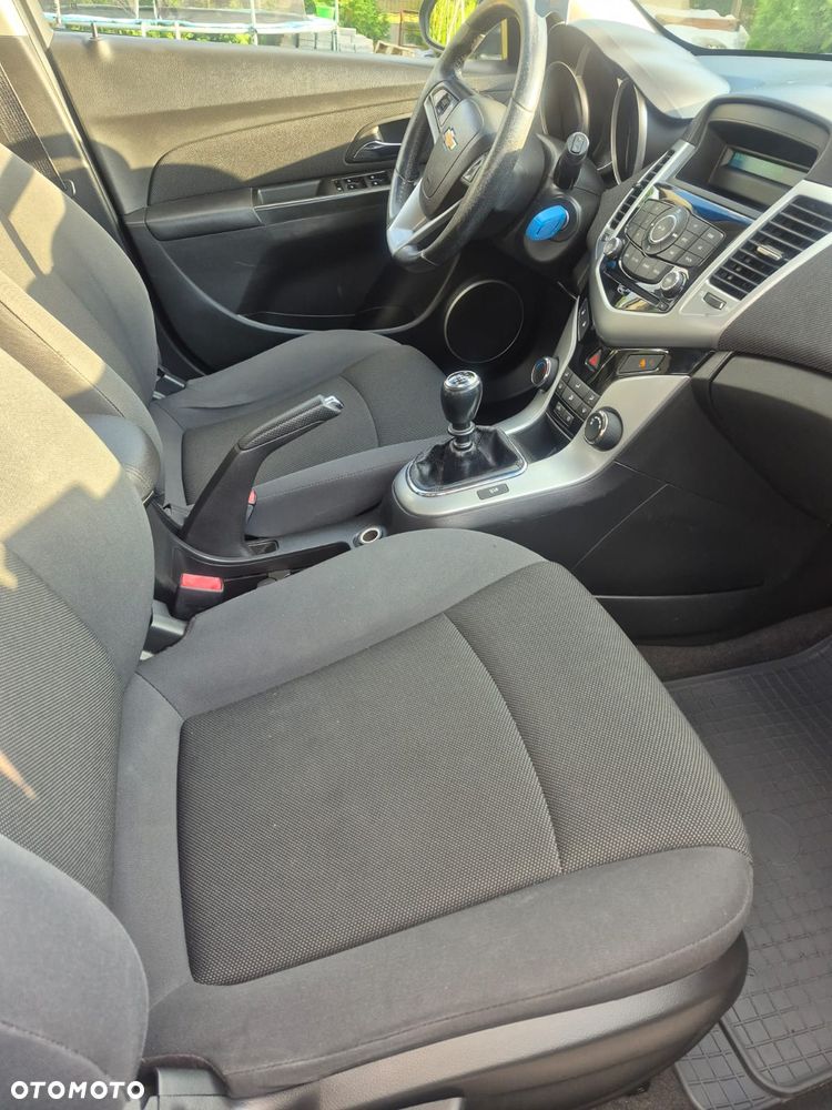 Chevrolet Cruze 2.0 D LT - 9