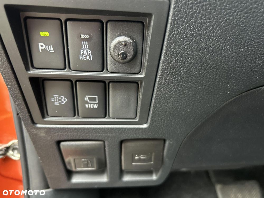 Toyota Hilux 2.8 D-4D Double Cab Invincible 4x4 - 14